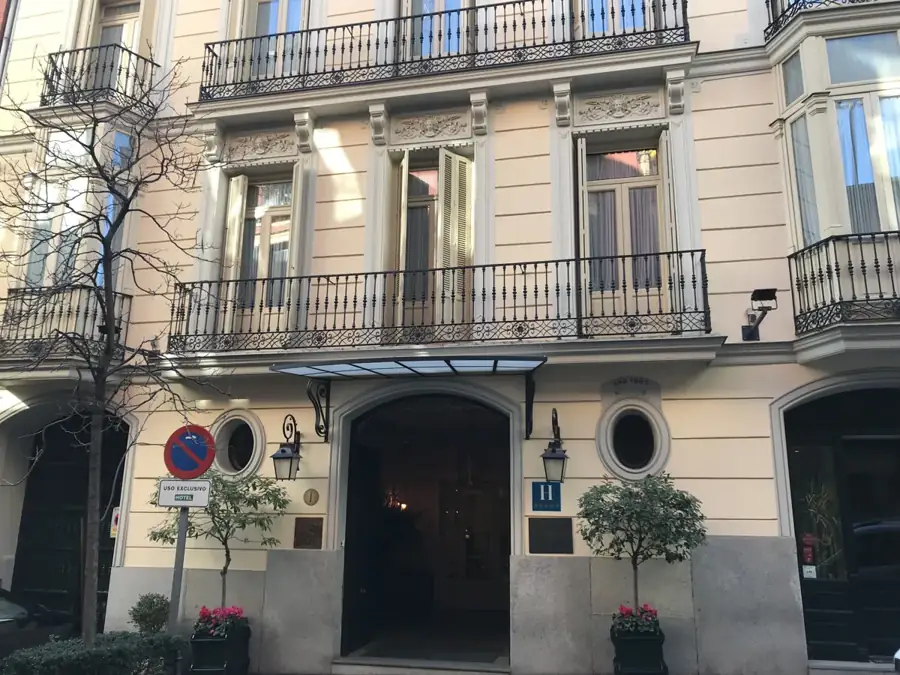 Fachada de Hotel Orfila en Madrid
